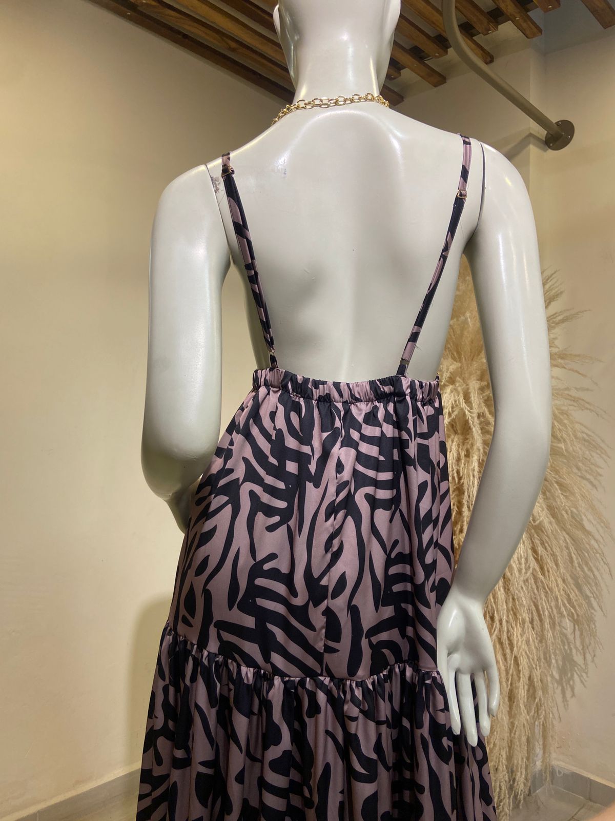 Vestido Andalucía print negro y rosado