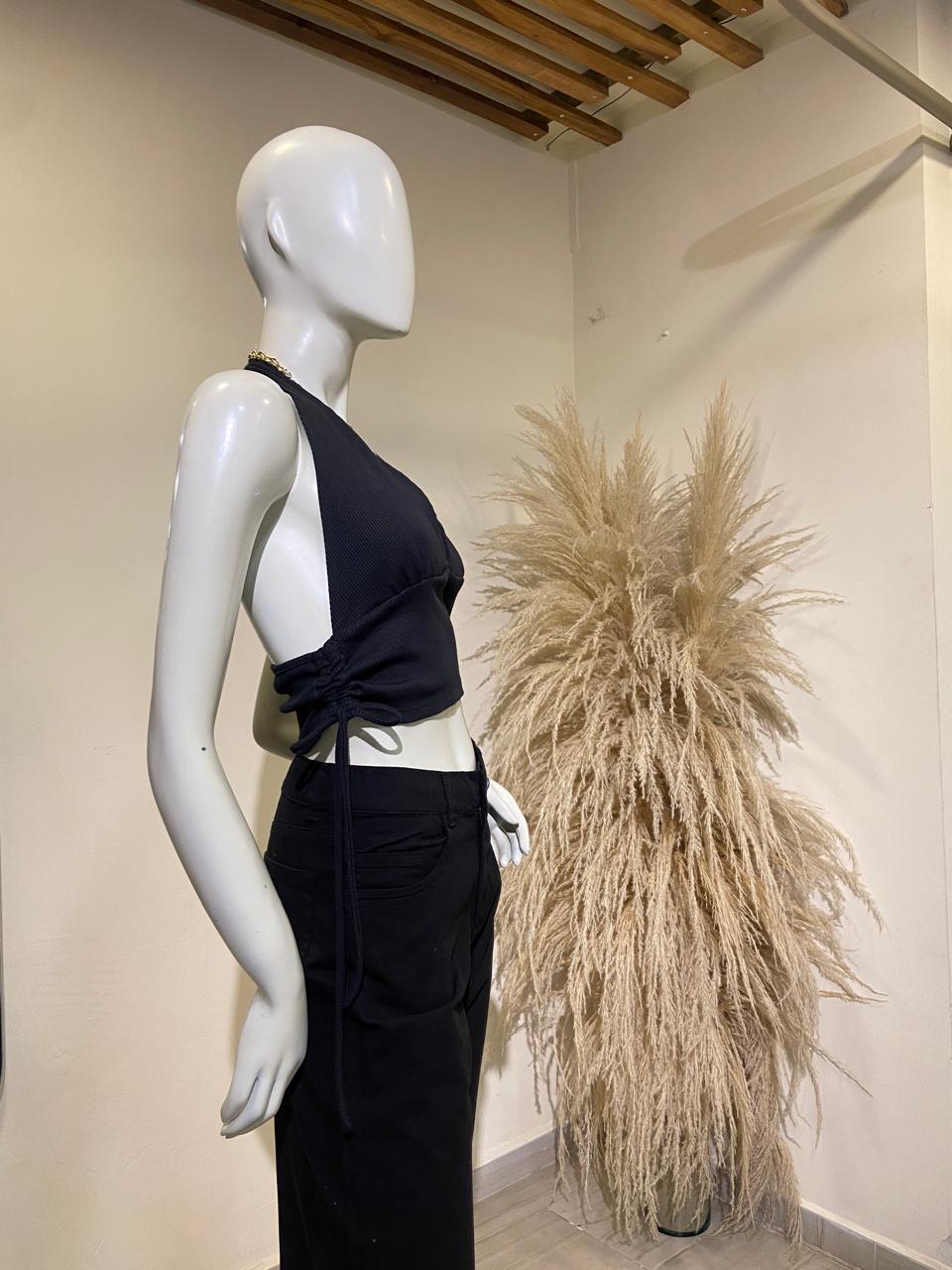 Blusa Damasco en Rib Negra