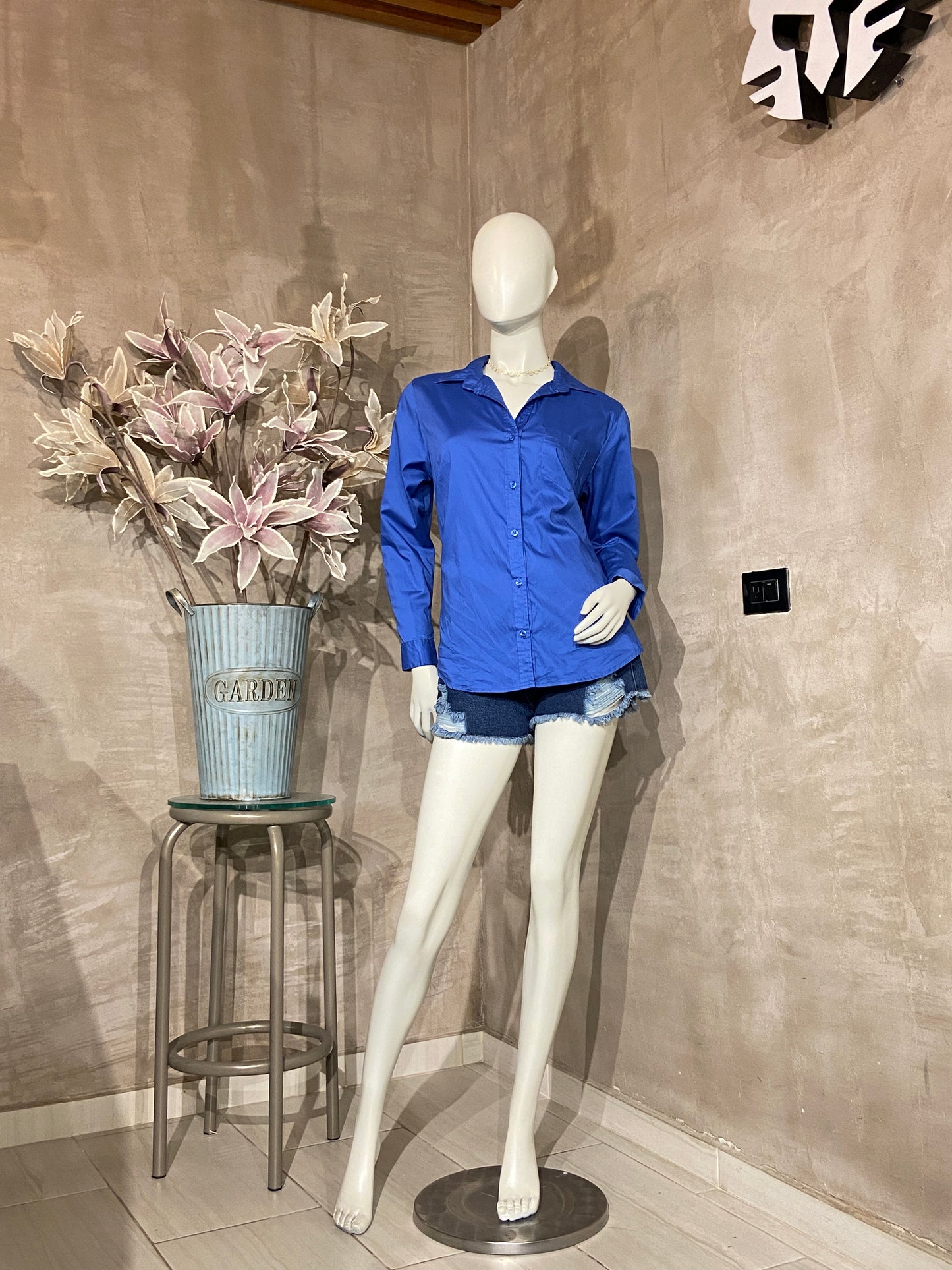 Camisa Tamara manga larga con bolsillo azul