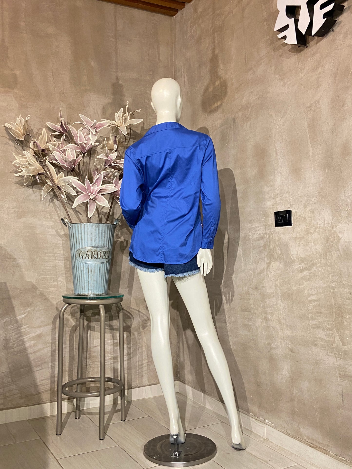 Camisa Tamara manga larga con bolsillo azul